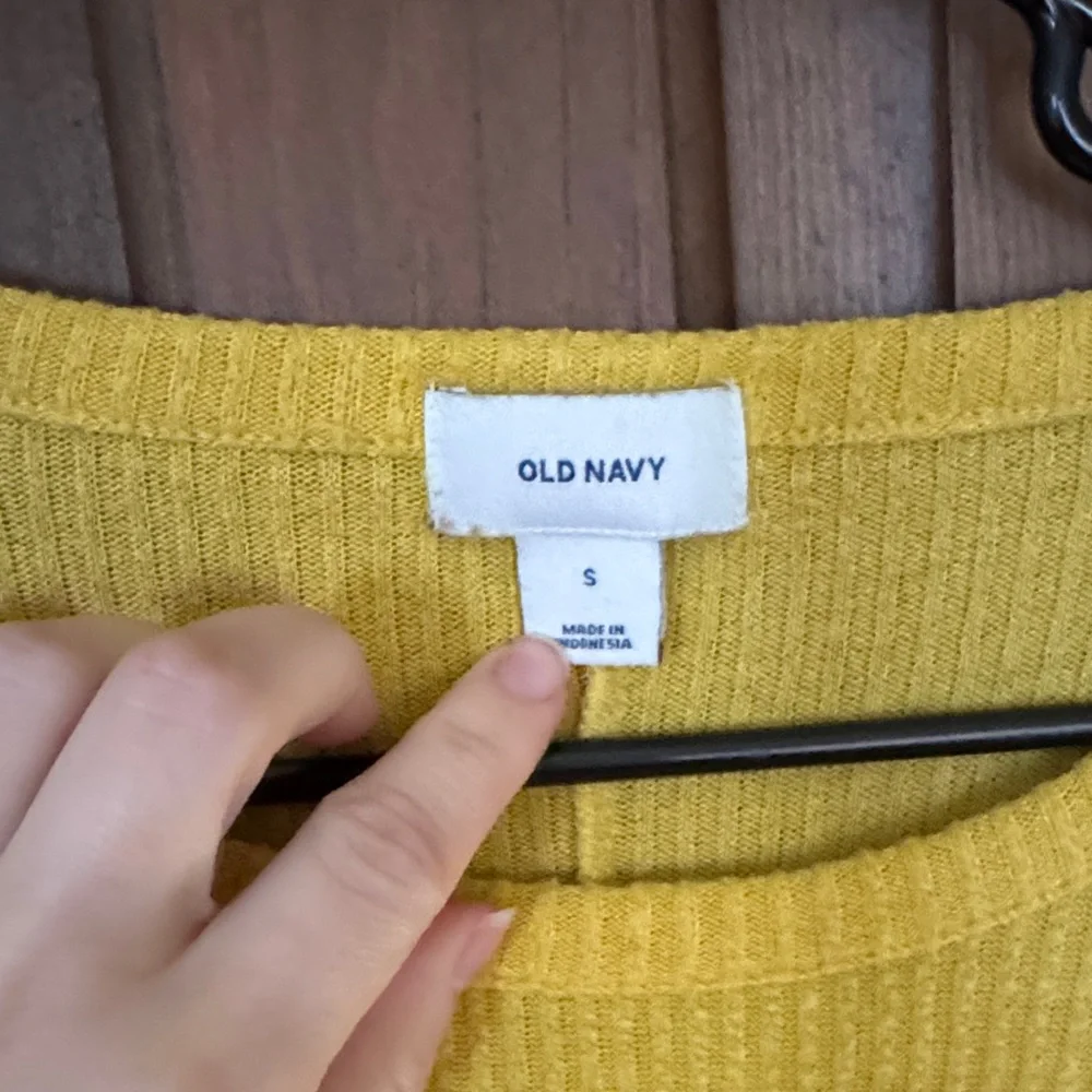 Old Navy Yellow Ribbed Sweater - Picture 3 of 3